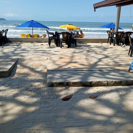 Kitinet Da Casa Azul Praia Das Toninhas 우바투바 외부 사진
