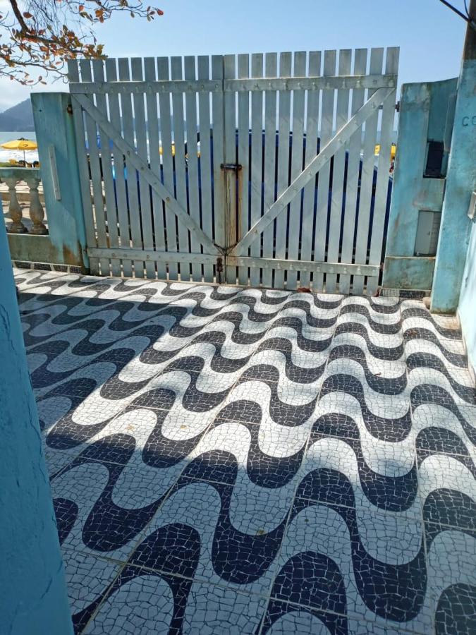 Kitinet Da Casa Azul Praia Das Toninhas 우바투바 외부 사진